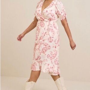 Torrid Size 2 (2X) Paisley Print Dress – Pre-Owned, Excellent Condition